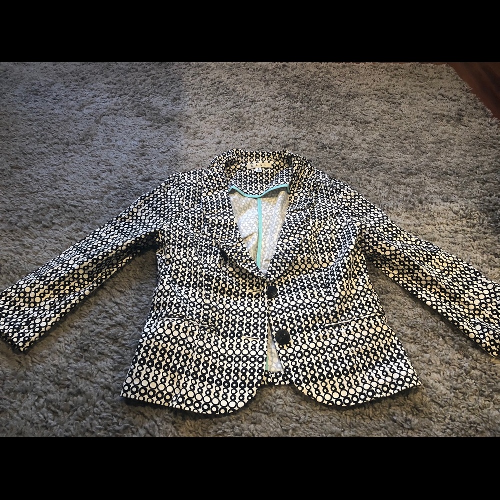Cabi blazer 3/4 length arms.